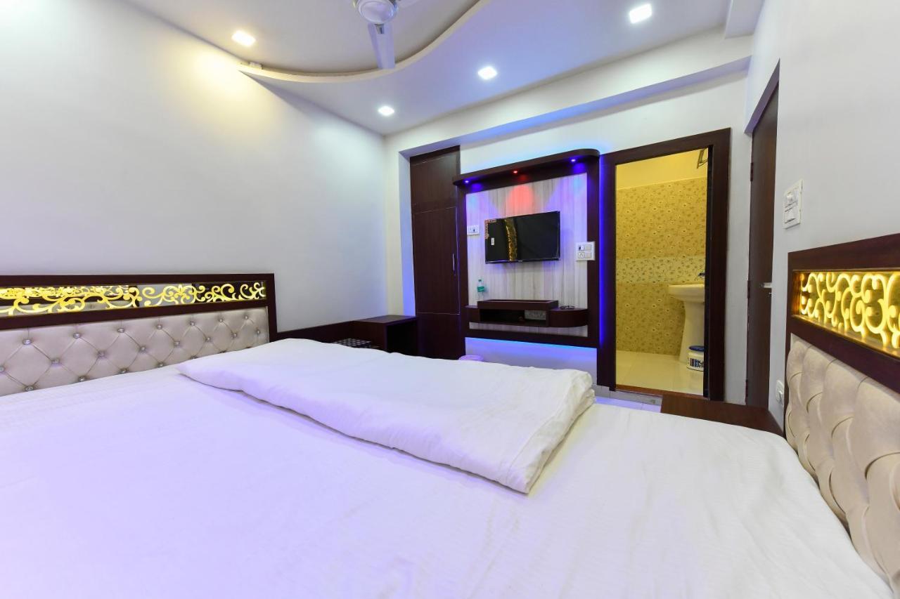 Hn Palace Homestay อัครา ภายนอก รูปภาพ