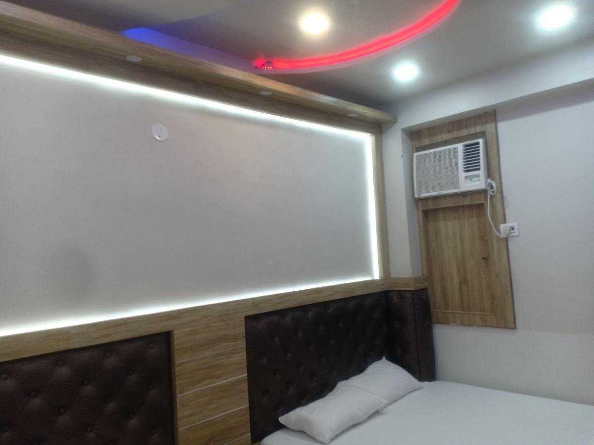 Hn Palace Homestay อัครา ภายนอก รูปภาพ