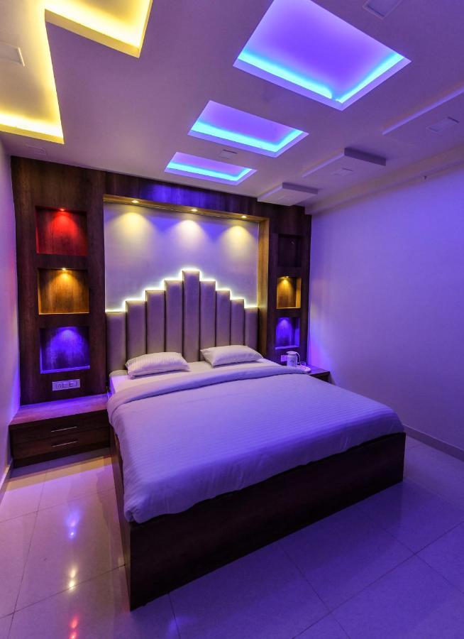 Hn Palace Homestay อัครา ภายนอก รูปภาพ