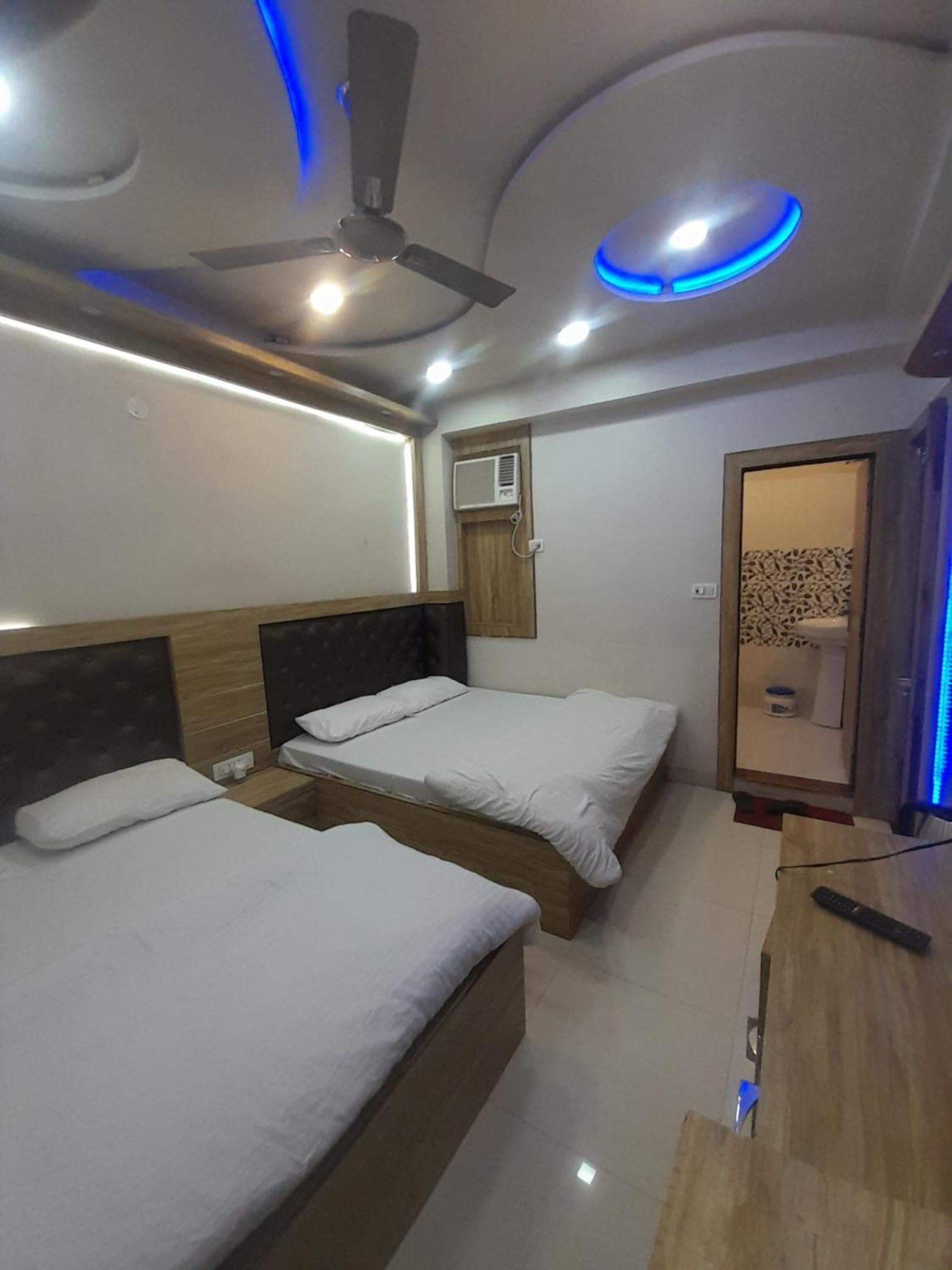 Hn Palace Homestay อัครา ภายนอก รูปภาพ